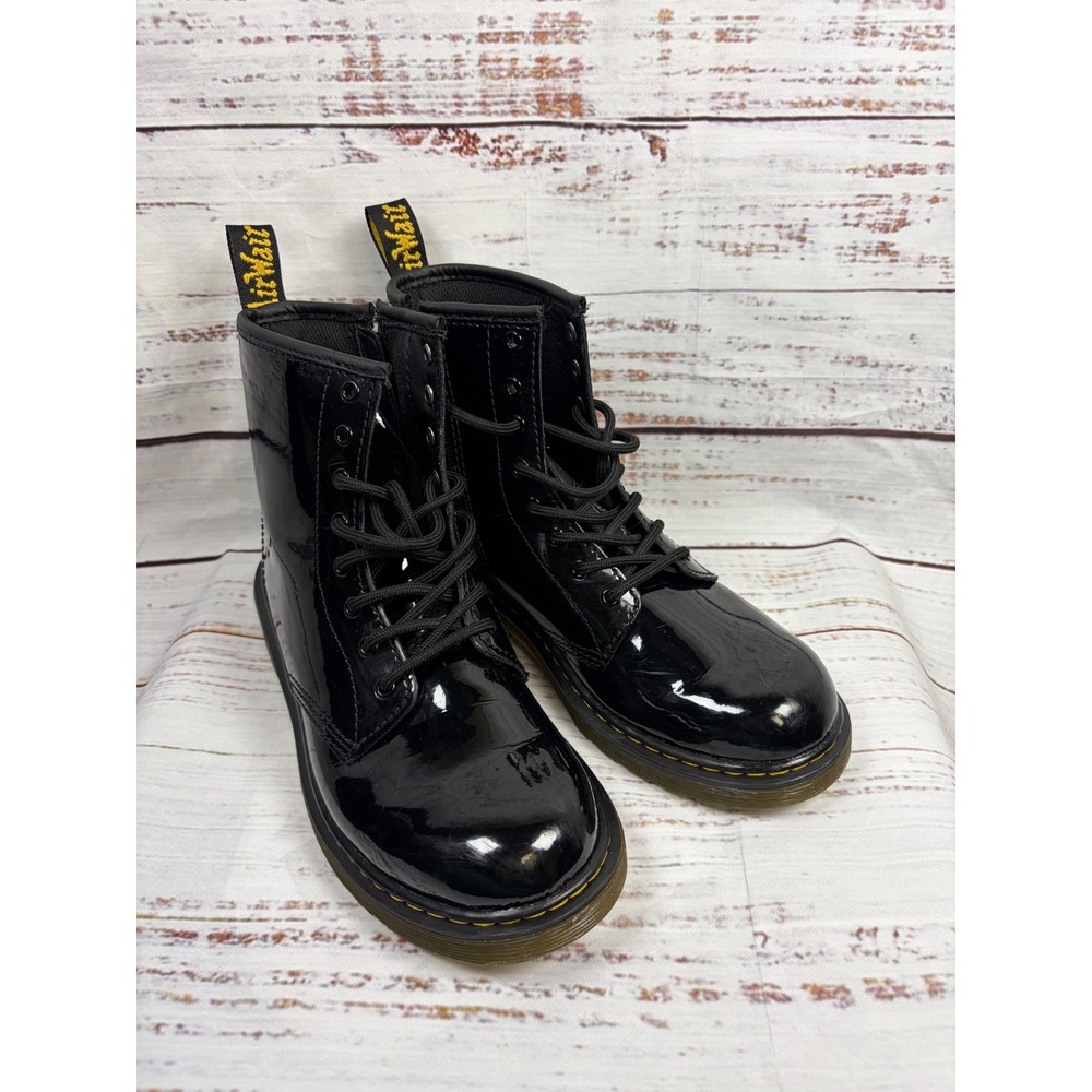 Dr. Martens JUNIOR 1460
PATENT LEATHER LACE UP BOOTS size 4 36 EU Doc Martens DM